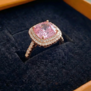 Cushion Pink Sapphire Ring | Gold