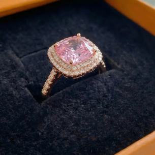 Cushion Pink Sapphire Ring | White Gold