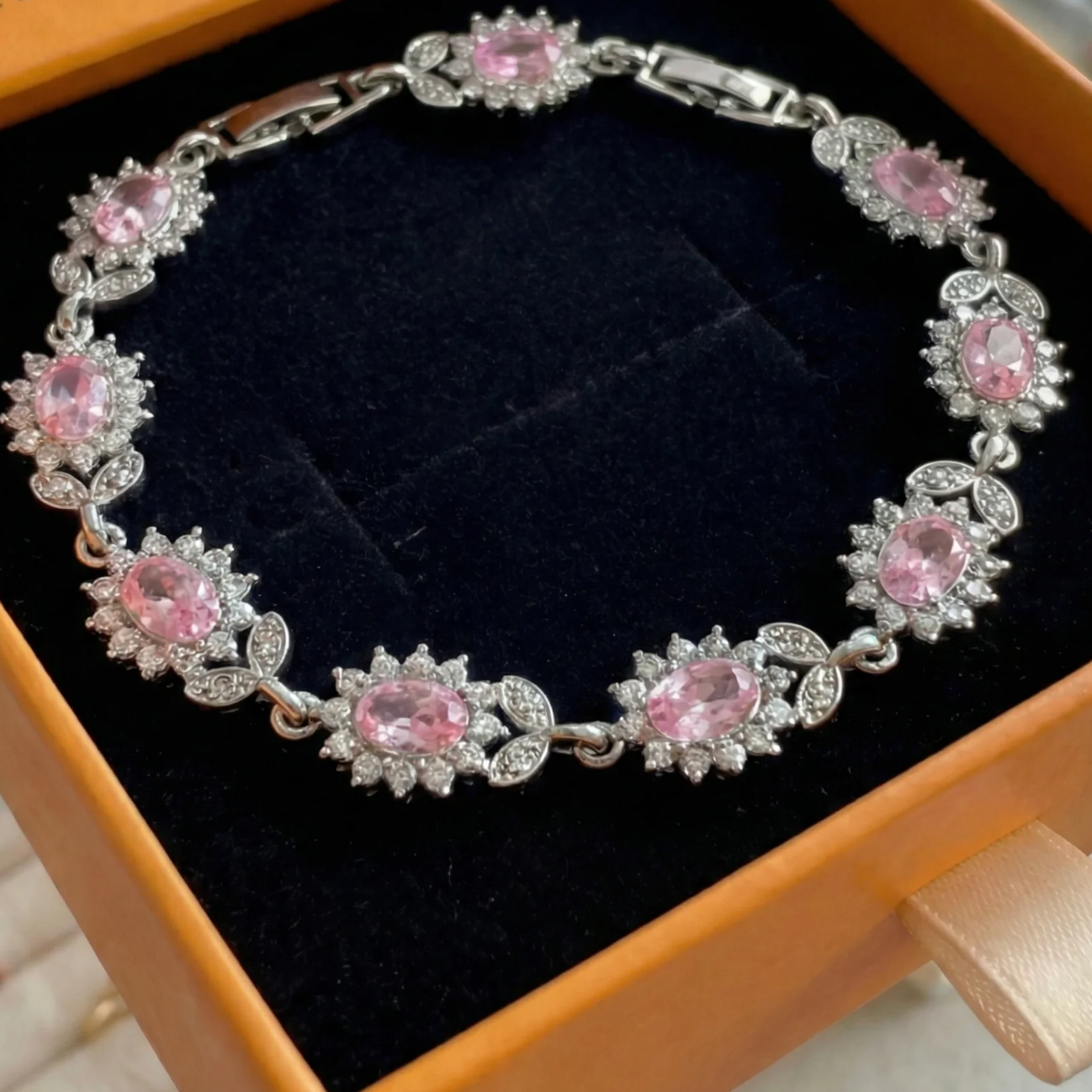 Iridessa Pinkthorn Bracelet | White Gold