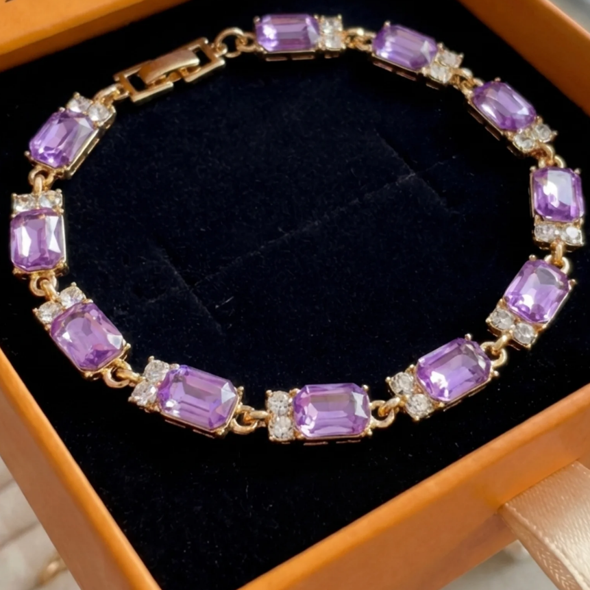 Valleria Amethyst Charm Bracelet | Gold
